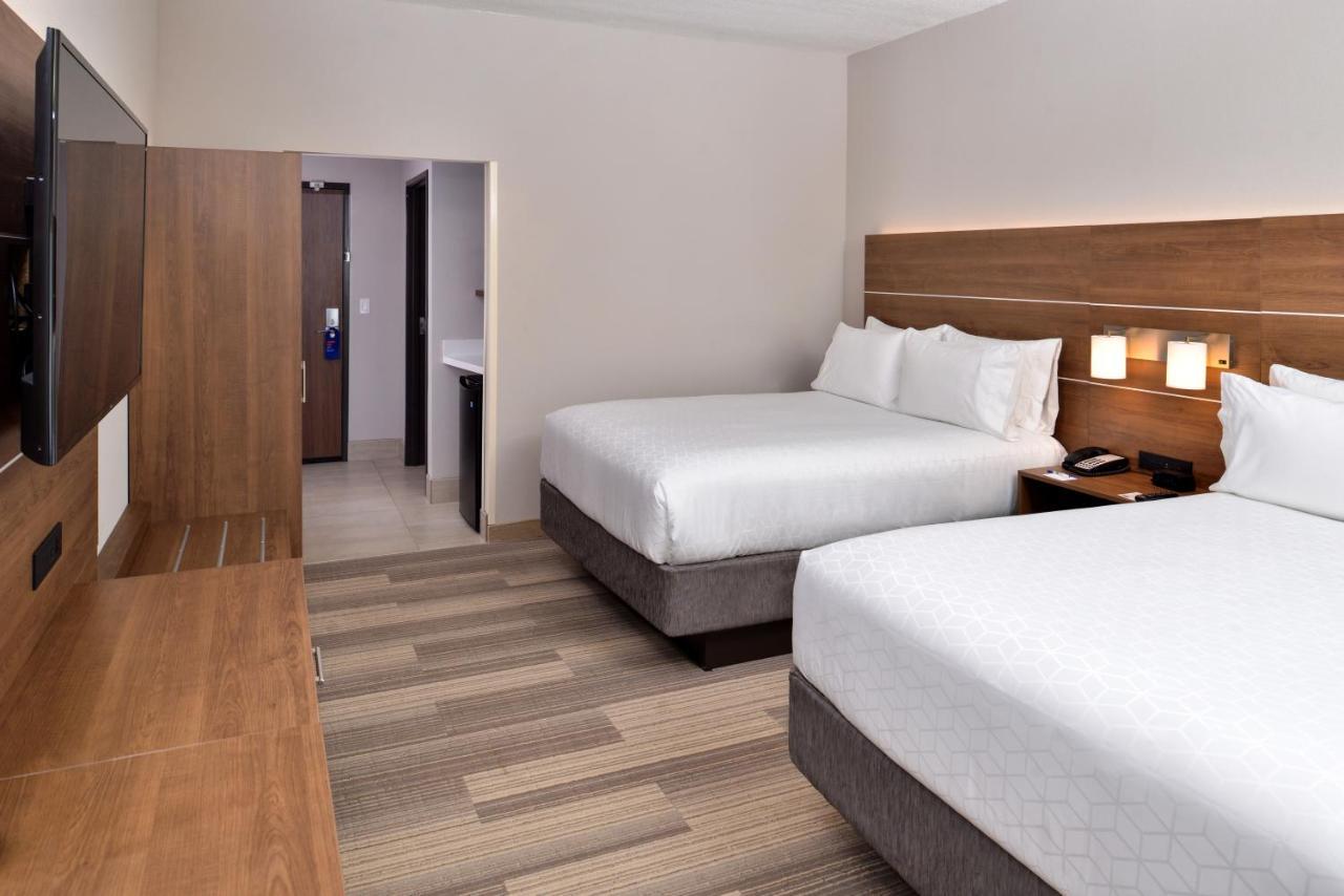 Holiday Inn Express Melbourne West By Ihg West Melbourne Экстерьер фото